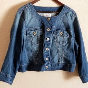 😊Torrid Denim Jacket
